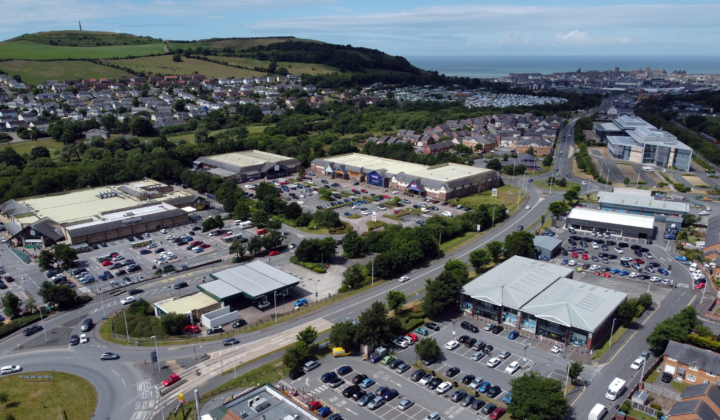 Aberystwyth: Parc Y Llyn Retail Park