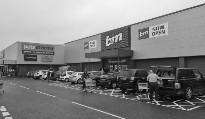 Blackpool: B&M and Pets at Home