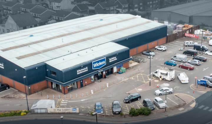 Brierley Hill: Wickes